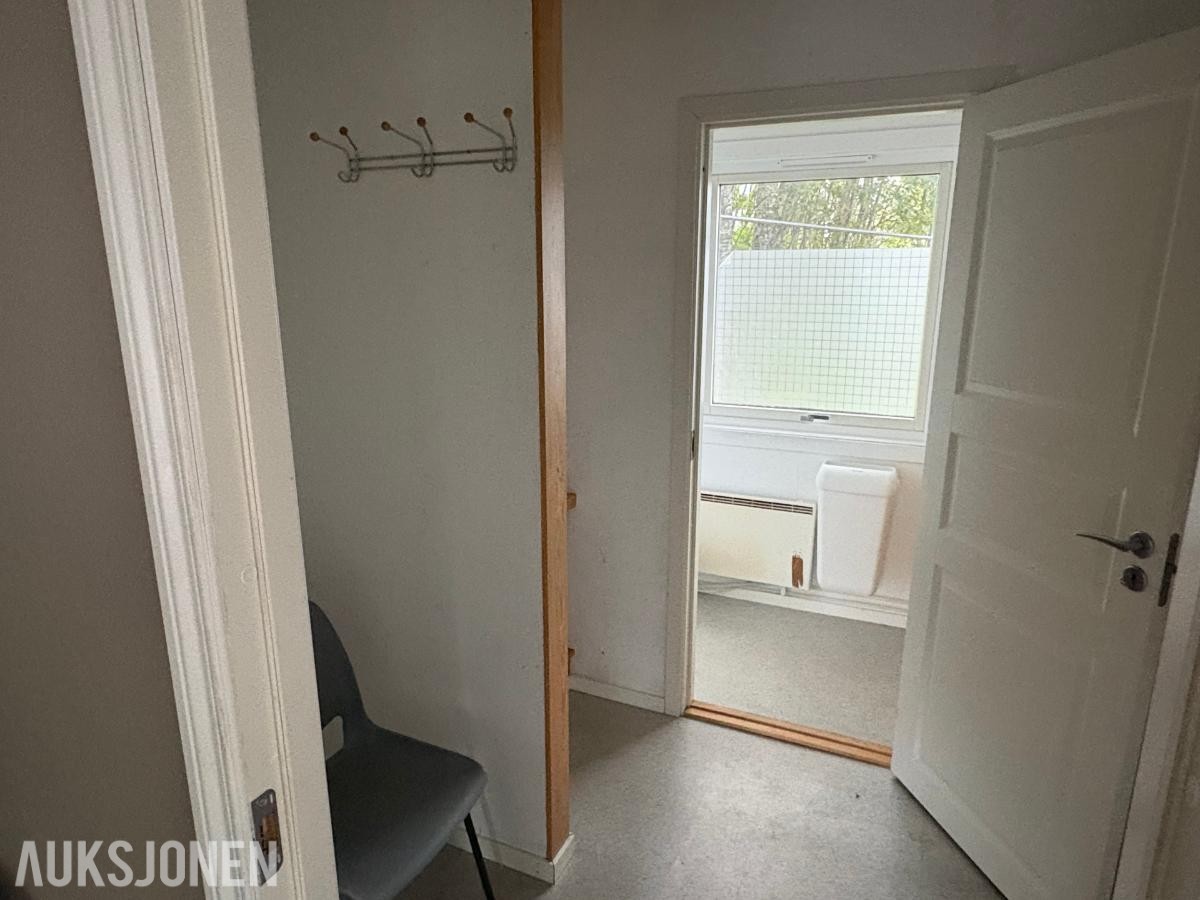 Brakke / mannskapsbrakke ca. 30 M2 - kjøkken, garderobe og WC - Mo i Rana